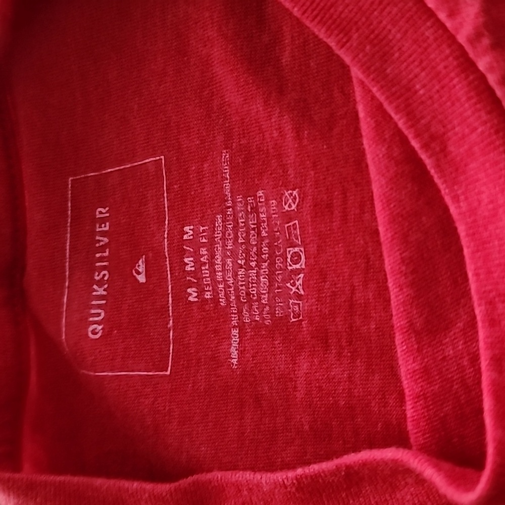 COPY - **NWOT**QUICKSILVER Men's T-Shirt - Picture 4 of 4